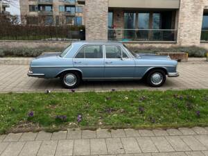 Image 5/10 of Mercedes-Benz 280 SE 3,5 (1972)