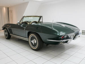 Image 3/17 of Chevrolet Corvette Sting Ray Convertible (1966)