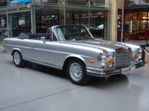 Imagen 24/27 de Mercedes-Benz 280 SE 3,5 (1970)