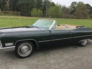 Image 46/50 of Cadillac DeVille Convertible (1967)