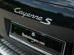 Image 26/50 of Porsche Cayenne S (2003)