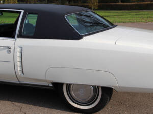 Image 14/35 of Cadillac Fleetwood Eldorado Coupe (1972)