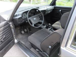 Image 5/22 of BMW 316 (1981)