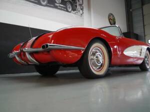 Image 35/50 of Chevrolet Corvette (1958)