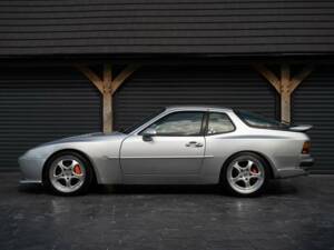 Immagine 4/50 di Porsche 944 Turbo (1990)