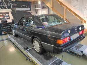 Image 15/36 of Mercedes-Benz 190 E 2.3 DTM &#39;92 (1992)