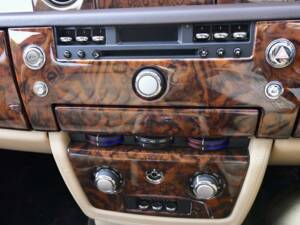 Image 20/50 of Rolls-Royce Phantom VII (2010)