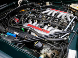 Image 3/45 de Jaguar XJRS 6.0 (1993)