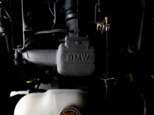 Immagine 39/43 di BMW 528i (1986)