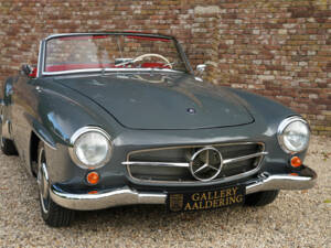Image 46/50 of Mercedes-Benz 190 SL (1957)