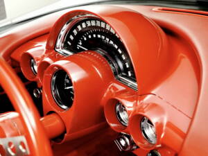 Image 14/24 of Chevrolet Corvette (1959)