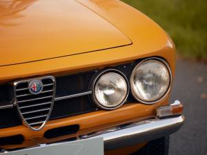 Image 34/50 de Alfa Romeo 1750 GT Veloce (1969)