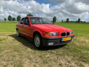 Image 1/5 of BMW 316i (1993)