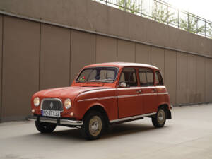 Imagen 2/100 de Renault R 4 (1964)
