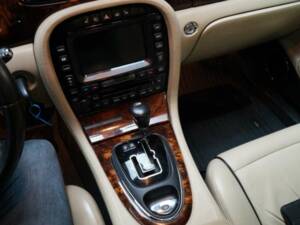 Bild 10/50 von Jaguar XJR (2007)