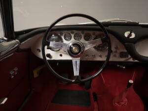 Image 26/39 of Maserati 3500 GT Touring (1961)