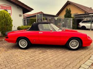 Bild 5/37 von Alfa Romeo 1.6 Spider (1984)