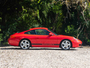 Bild 6/13 von Porsche 911 Carrera (1997)