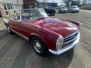 Image 3/50 de Mercedes-Benz 230 SL (1966)