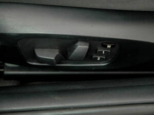 Imagen 38/50 de BMW 325i (2007)