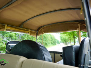 Image 51/55 of Land Rover 88 (1958)