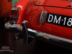 Image 38/50 of Mercedes-Benz 190 SL (1956)