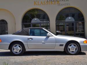 Imagen 20/50 de Mercedes-Benz 300 SL (1991)