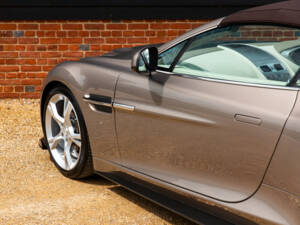 Image 31/97 of Aston Martin Vanquish S Volante (2018)