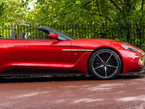 Image 13/70 de Aston Martin Vanquish Zagato Volante (2017)