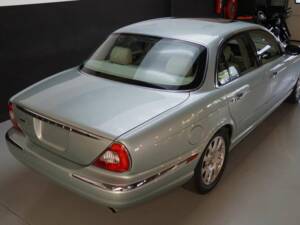 Imagen 36/50 de Jaguar XJ 8 4.2 (2004)