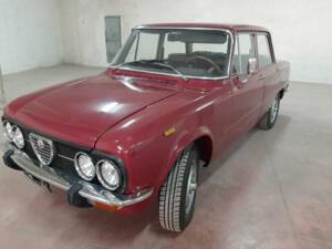 Immagine 2/7 di Alfa Romeo Giulia Nuova Super 1300 (1975)