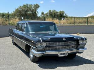 Image 6/7 of Cadillac 75 Fleetwood Custom (1960)