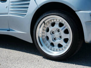 Image 36/50 of Peugeot 205 GTi 1.9 (1990)