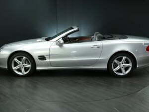 Immagine 3/30 di Mercedes-Benz SL 500 (2006)