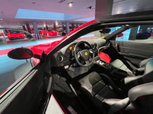 Bild 4/4 von Ferrari 575 Superamerica F1 (2005)