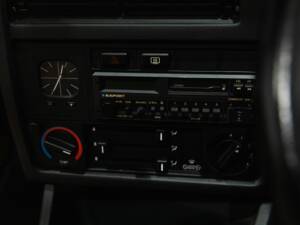 Bild 42/45 von BMW 320i (1989)