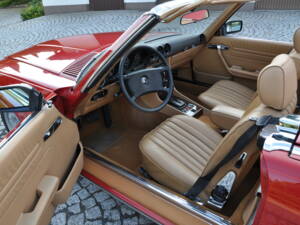 Image 13/52 de Mercedes-Benz 280 SL (1985)