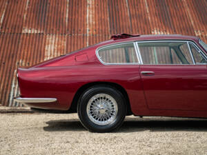 Image 10/56 de Aston Martin DB 6 Vantage (1967)