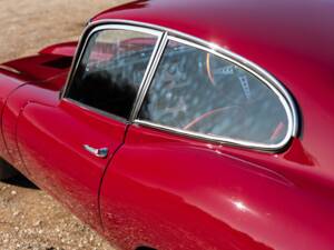 Afbeelding 23/50 van Jaguar E-Type 3.8 (1962)