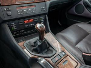 Image 12/21 of BMW 528i (1996)