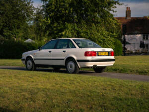 Image 4/50 of Audi 80 - 2.0 E (1993)