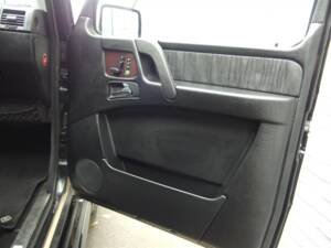 Bild 71/99 von Mercedes-Benz G 500 (lang) (2003)