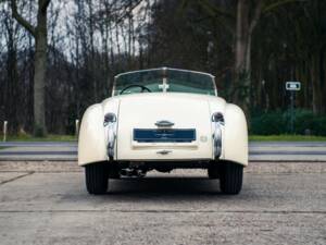 Image 16/45 of Jaguar XK 120 OTS (1950)