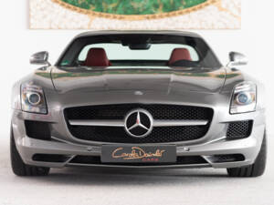 Image 20/56 de Mercedes-Benz SLS AMG (2011)
