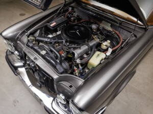 Image 41/46 of Mercedes-Benz 280 SE 3,5 (1971)