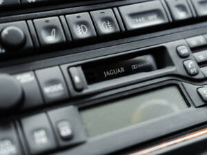 Imagen 23/36 de Jaguar XK8 4.0 (1999)