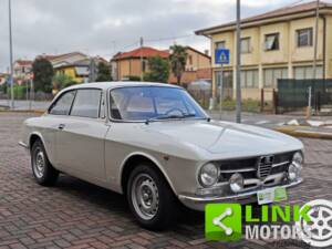 Afbeelding 7/10 van Alfa Romeo Giulia GT 1300 Junior (1972)