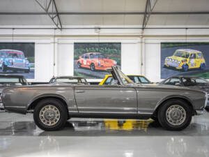 Image 3/35 of Mercedes-Benz 280 SL (1969)