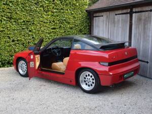 Image 17/45 of Alfa Romeo SZ (1991)