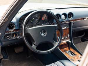 Bild 4/50 von Mercedes-Benz 560 SL (1986)